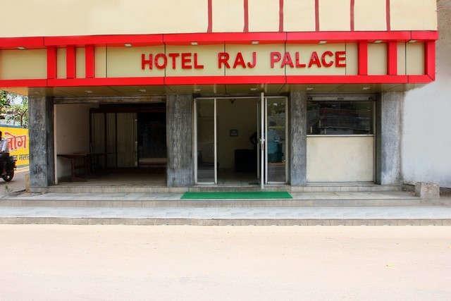 Raj Palace Hotel Orchha Exterior foto
